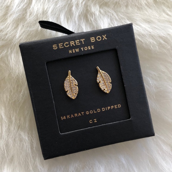 Hannah Beury Jewelry - 14K Gold Dipped Leaf Stud Earrings